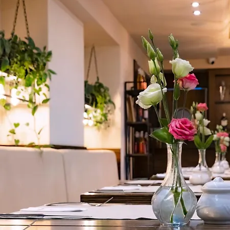 Malinowy Dwór Medical Hotel