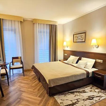 Malinowy Dwor Medical Hotel 4*