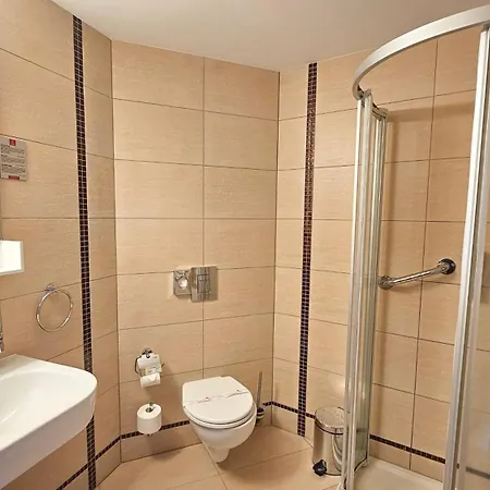 Hotel Malinowy Dwor Medical