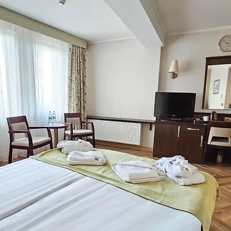 Hotel Malinowy Dwór Medical