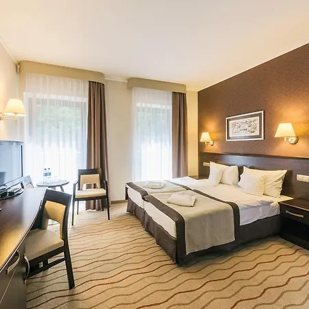 Hotel Malinowy Dwór Medical 4*