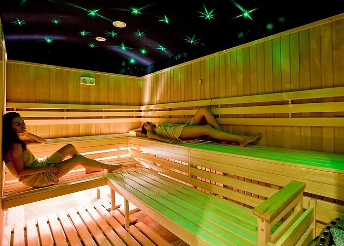 Hotel Malinowy Dwor Medical 4*